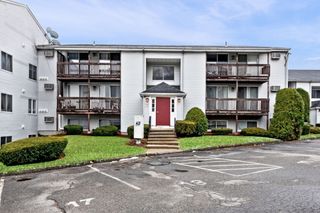 11 Gibbs St C40, Worcester, MA 01607