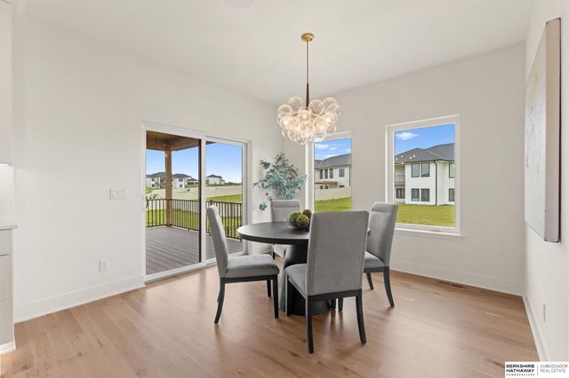 5407 N 212th Street, Elkhorn, NE 68022