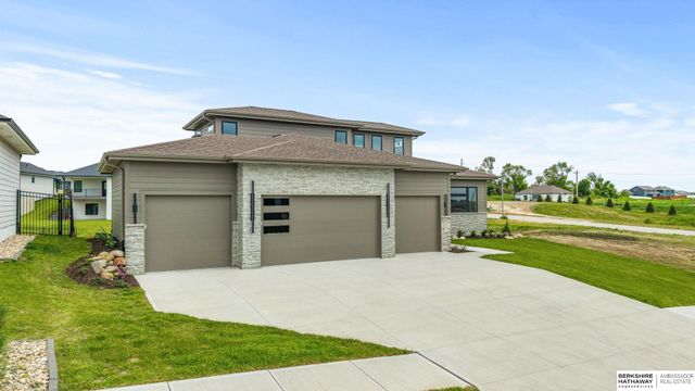 5407 N 212th Street, Elkhorn, NE 68022