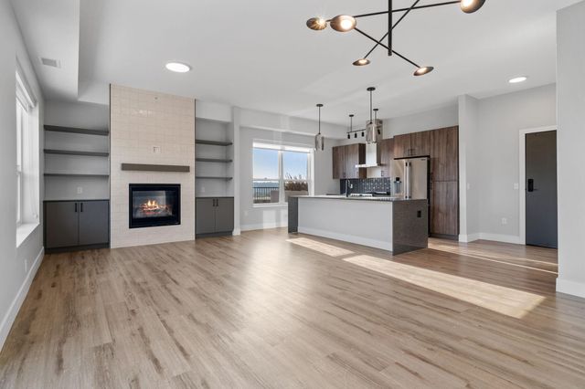 470 Lexington Parkway S 518, Saint Paul, MN 55105