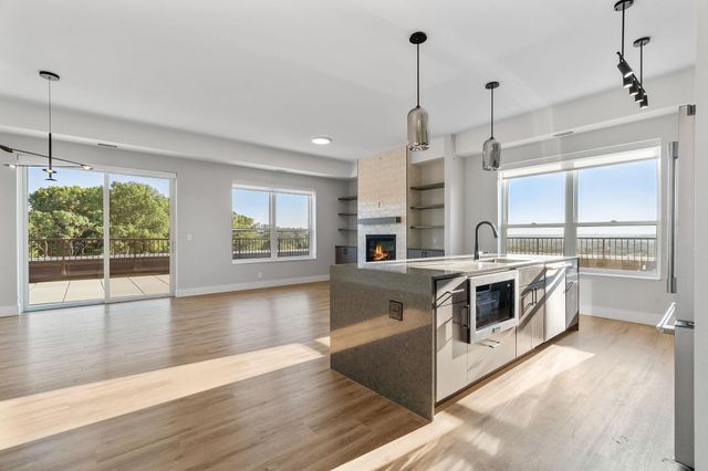 470 Lexington Parkway S 518, Saint Paul, MN 55105