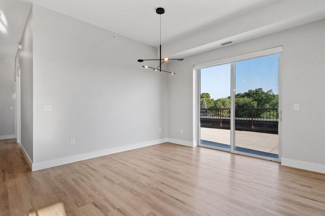 470 Lexington Parkway S 518, Saint Paul, MN 55105