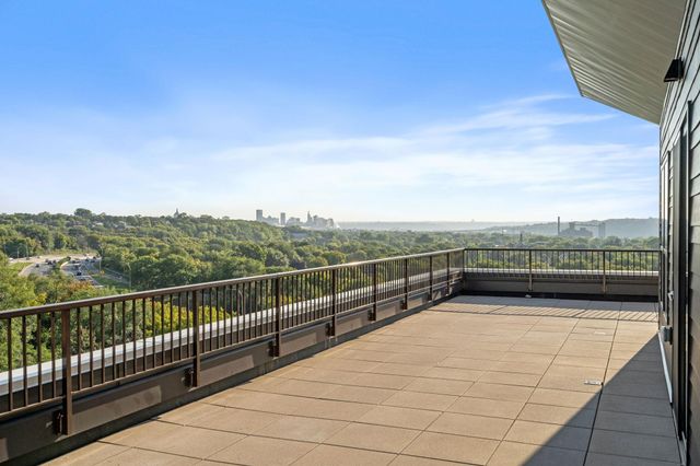 470 Lexington Parkway S 518, Saint Paul, MN 55105
