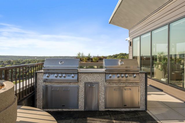 470 Lexington Parkway S 518, Saint Paul, MN 55105
