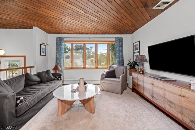 519 Old Boonton Rd, Boonton Town, NJ 07005