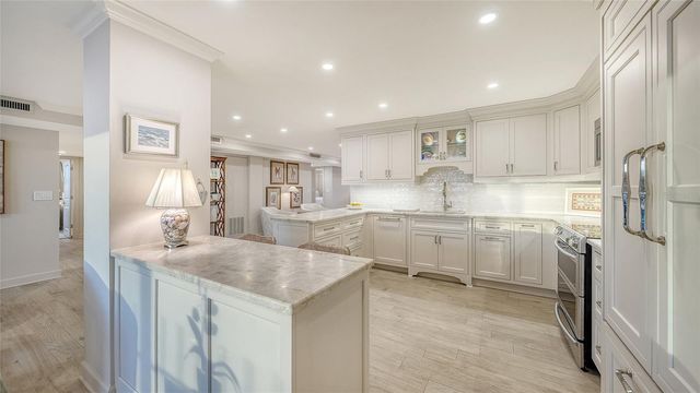 101 BENJAMIN FRANKLIN DRIVE 85 & 86, Sarasota, FL 34236