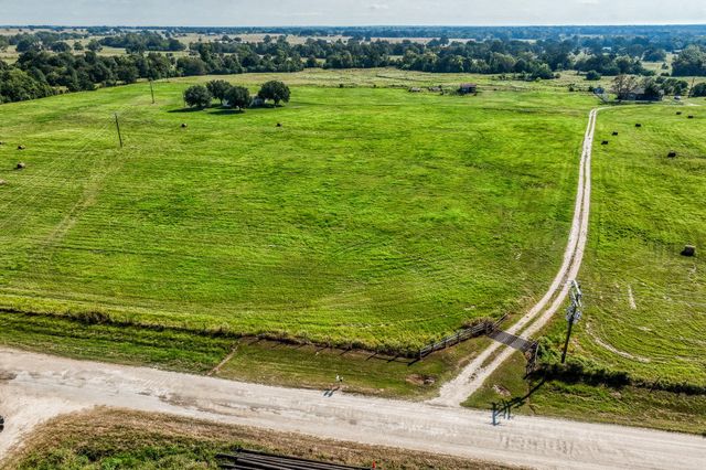 31 Pee Dee Lane Lane, Madisonville, TX 77864