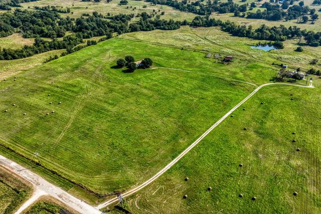 31 Pee Dee Lane Lane, Madisonville, TX 77864