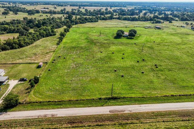 31 Pee Dee Lane Lane, Madisonville, TX 77864