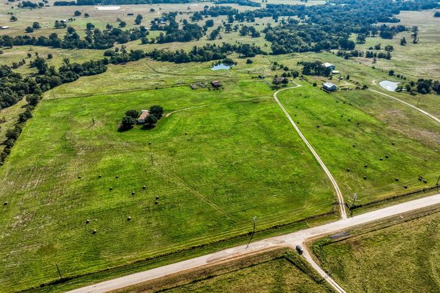 31 Pee Dee Lane Lane, Madisonville, TX 77864