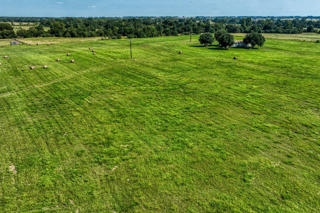 31 Pee Dee Lane Lane, Madisonville, TX 77864