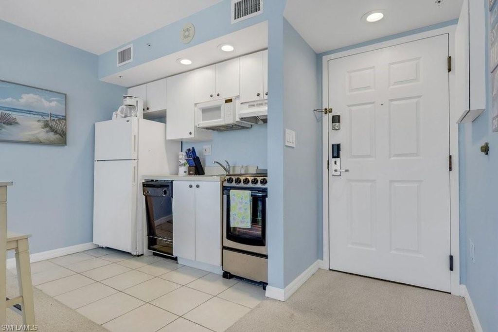 8771 Estero BLVD 906, BONITA SPRINGS, FL 33931 — exterior