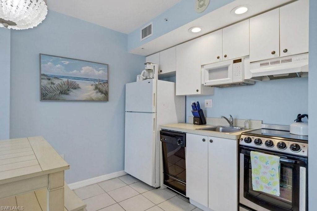 8771 Estero BLVD 906, BONITA SPRINGS, FL 33931 — photo 3