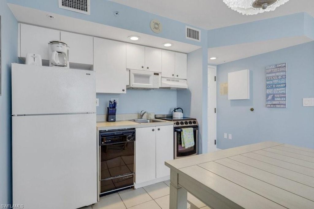 8771 Estero BLVD 906, BONITA SPRINGS, FL 33931 — photo 4