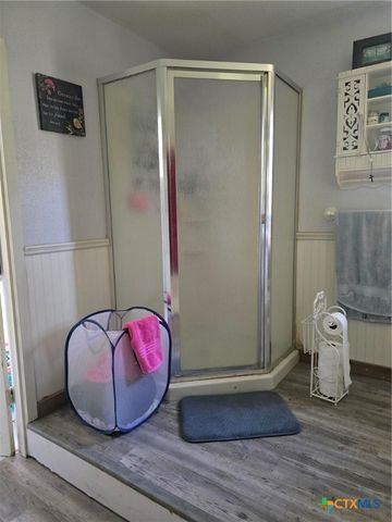 1002 W Leon Street, Gatesville, TX 76528