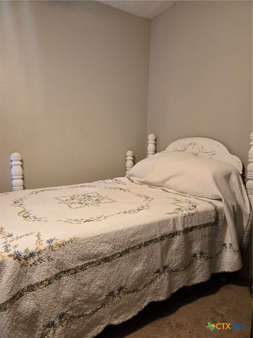 1002 W Leon Street, Gatesville, TX 76528