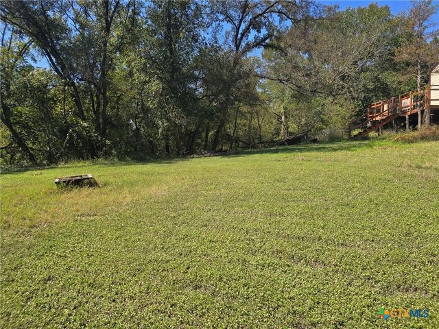 1002 W Leon Street, Gatesville, TX 76528