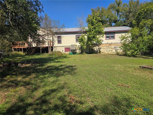 1002 W Leon Street, Gatesville, TX 76528