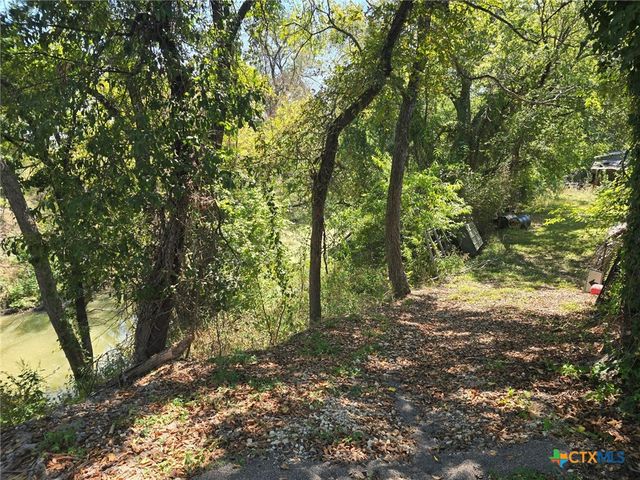 1002 W Leon Street, Gatesville, TX 76528