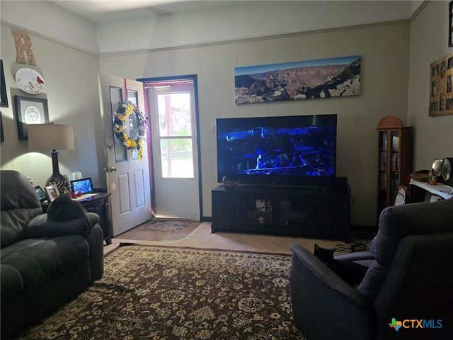 1002 W Leon Street, Gatesville, TX 76528