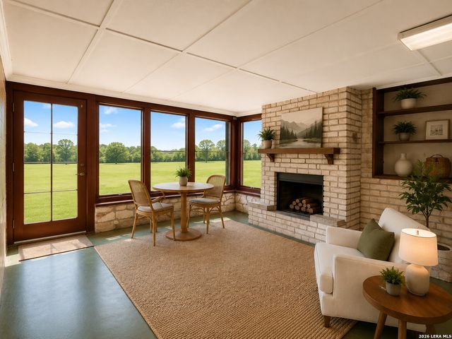 12433 Park Road 37, Lakehills, TX 78063