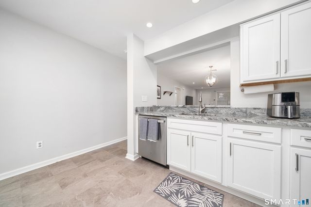 39 Manorwood Drive 39, Branford, CT 06405