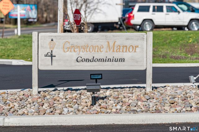 39 Manorwood Drive 39, Branford, CT 06405