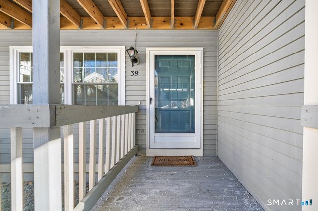 39 Manorwood Drive 39, Branford, CT 06405