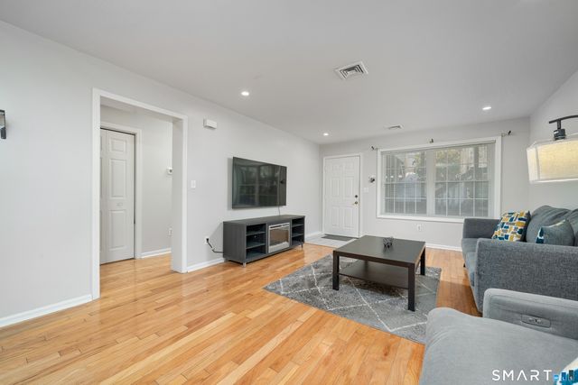 39 Manorwood Drive 39, Branford, CT 06405