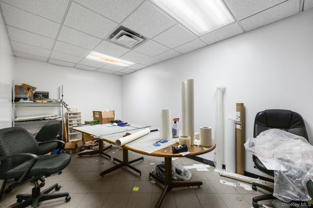 38-56 11th Street, Long Island City, NY 11101