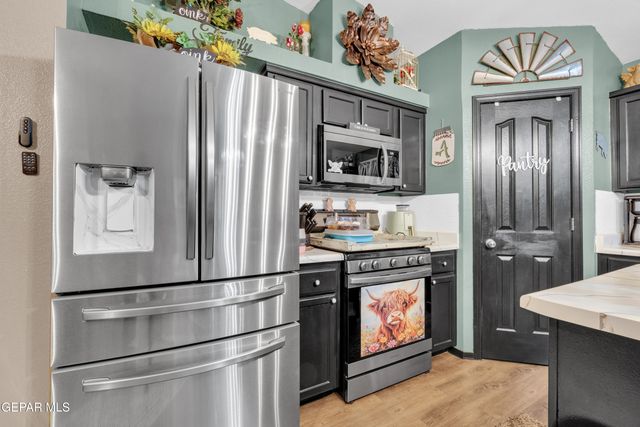 724 Villa Romero Drive, Horizon City, TX 79928