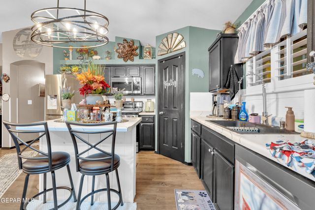 724 Villa Romero Drive, Horizon City, TX 79928