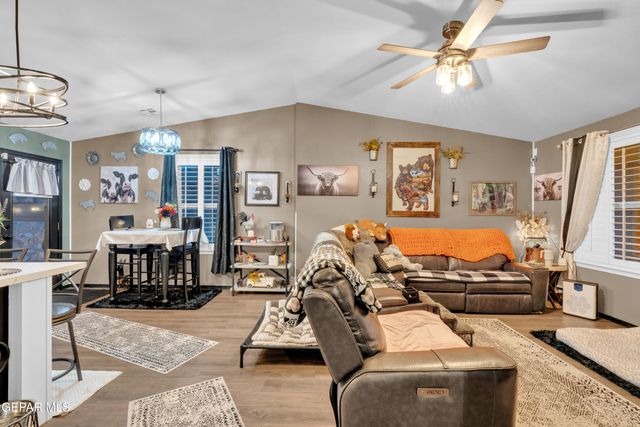 724 Villa Romero Drive, Horizon City, TX 79928