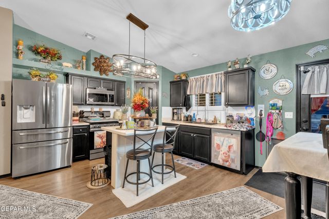 724 Villa Romero Drive, Horizon City, TX 79928