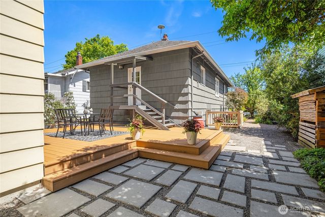 6719 9th Avenue NW, Seattle, WA 98117