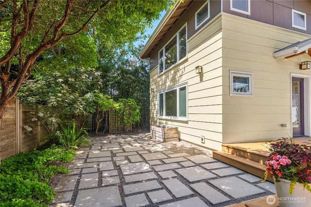 6719 9th Avenue NW, Seattle, WA 98117