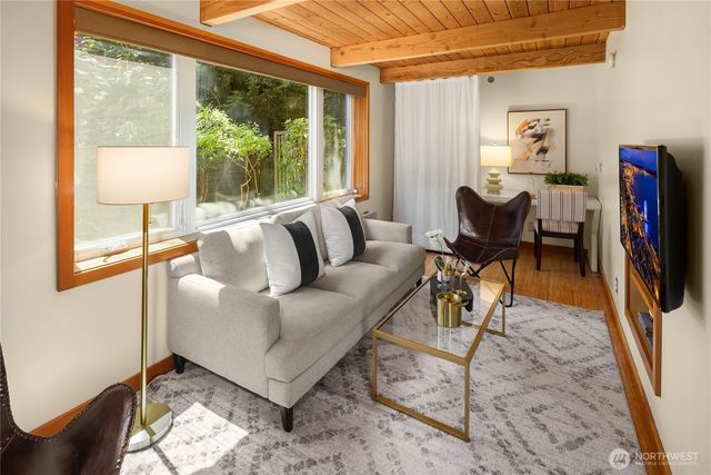 6719 9th Avenue NW, Seattle, WA 98117