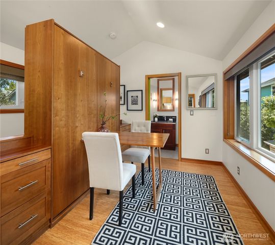 6719 9th Avenue NW, Seattle, WA 98117