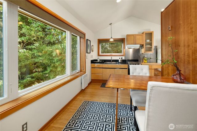 6719 9th Avenue NW, Seattle, WA 98117