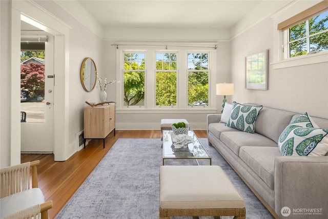 6719 9th Avenue NW, Seattle, WA 98117