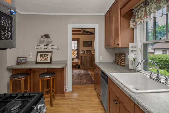 1327 Fairmount Avenue, Saint Paul, MN 55105