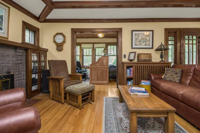 1327 Fairmount Avenue, Saint Paul, MN 55105