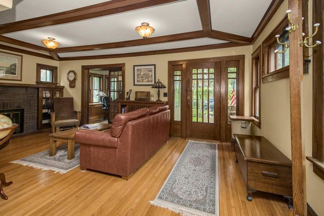 1327 Fairmount Avenue, Saint Paul, MN 55105