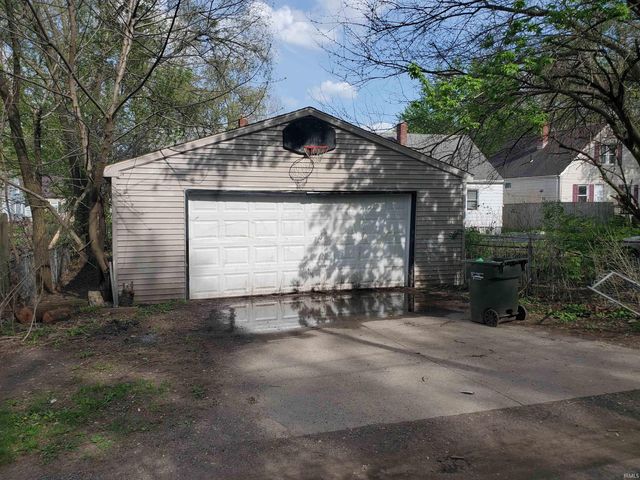 1609 N Brookfield Street, South Bend, IN 46628