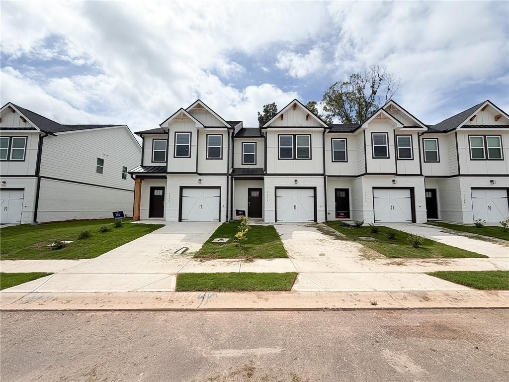 5256 Magnolia Grove Way, Gainesville, GA 30504
