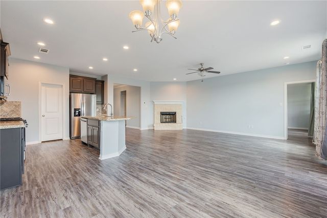 6336 Spartan Drive, College Station, TX 77845