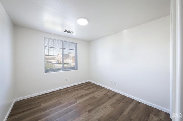 5109 Silver Clover Avenue, Bakersfield, CA 93313