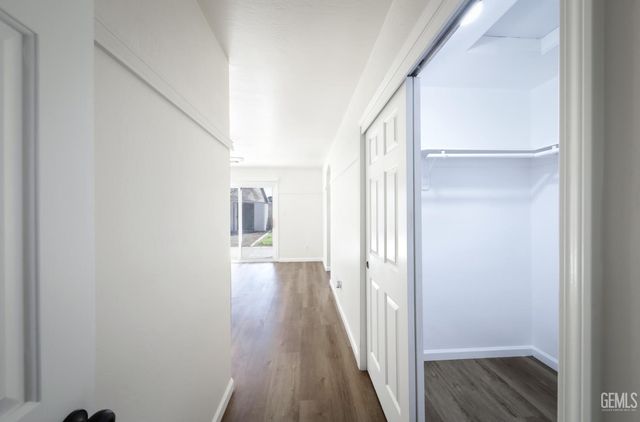 5109 Silver Clover Avenue, Bakersfield, CA 93313