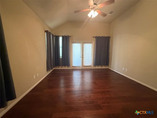 270 Delanoy Drive, Canyon Lake, TX 78133