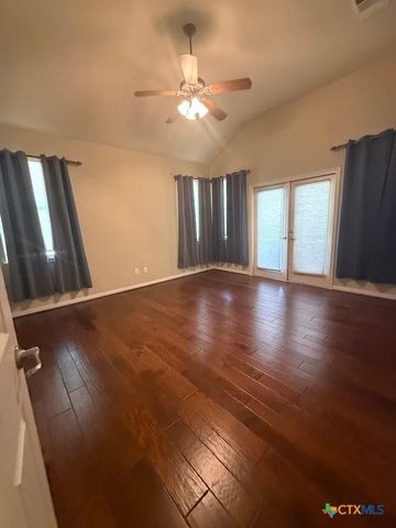 270 Delanoy Drive, Canyon Lake, TX 78133